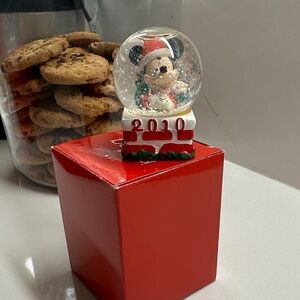 Festive 2010 Mickey Mouse Snow Globe with Santa Hat